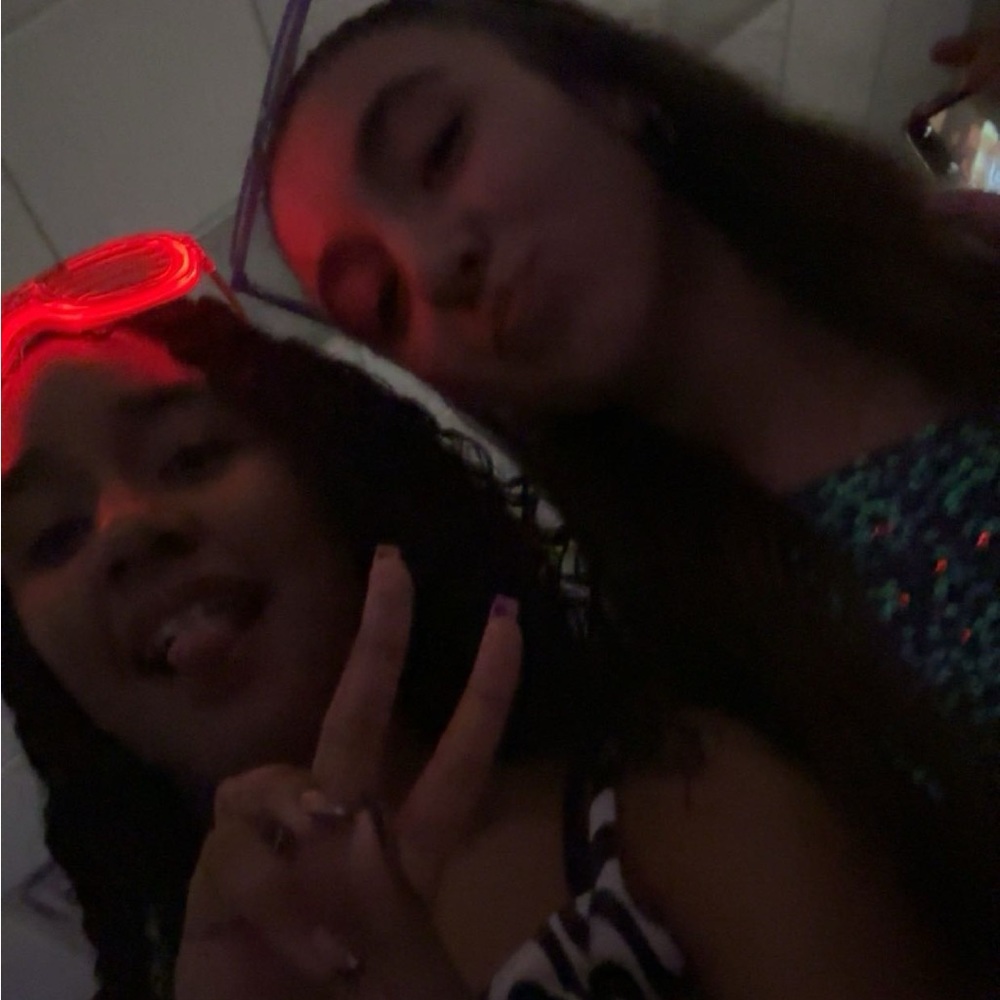 Meet your Posher, London-olevia